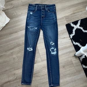 Dark Distressed American Eagle Skinny Jeans!